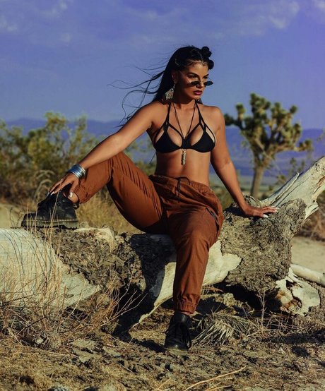 Naken lekkede OnlyFans-bilde av Myverse