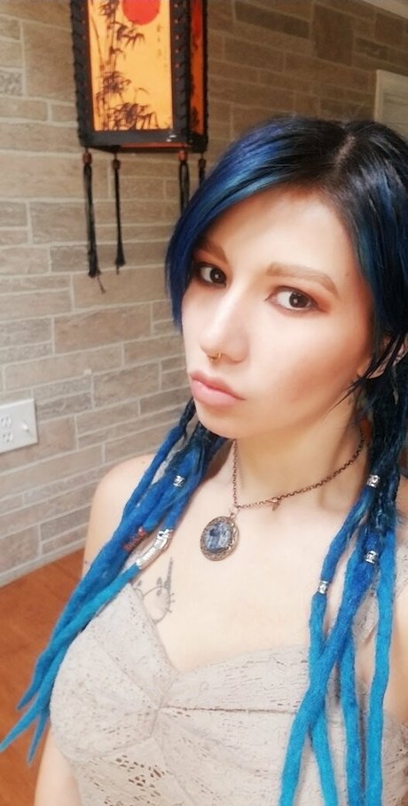 Naakte gelekte OnlyFans-foto van Empressming