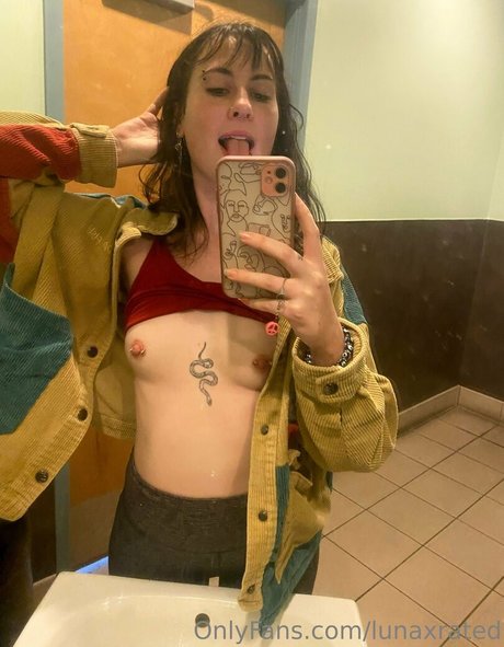 OnlyFans-model Lunaxrated