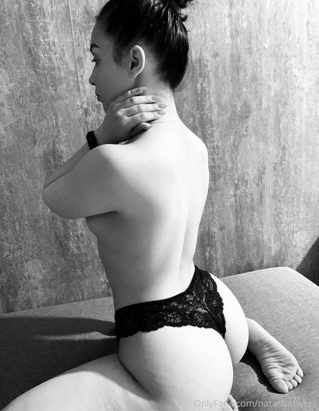 Alasti lekkinud OnlyFans-i pilt Natashatwerk