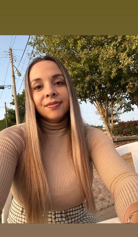 Naken läckt OnlyFans-bild av Lucero