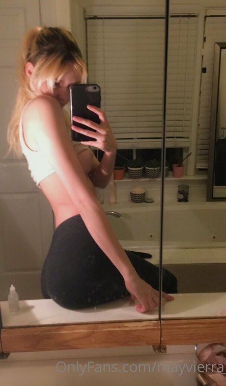 Photo nue de fuite OnlyFans de Mayvierra