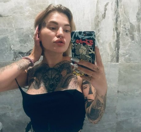 Kamilahart naked leaks OnlyFans pic