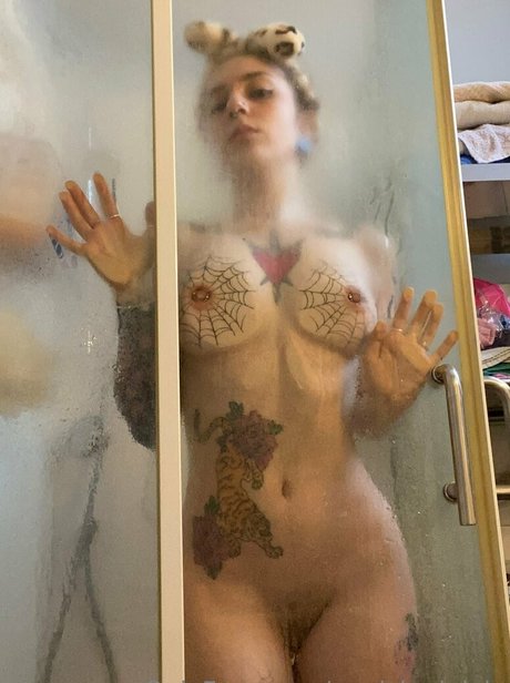 Foto di nudo di fuga di OnlyFans di Panickedpixie