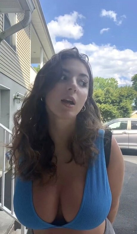 Foto di nudo di fuga di OnlyFans di Bustybri