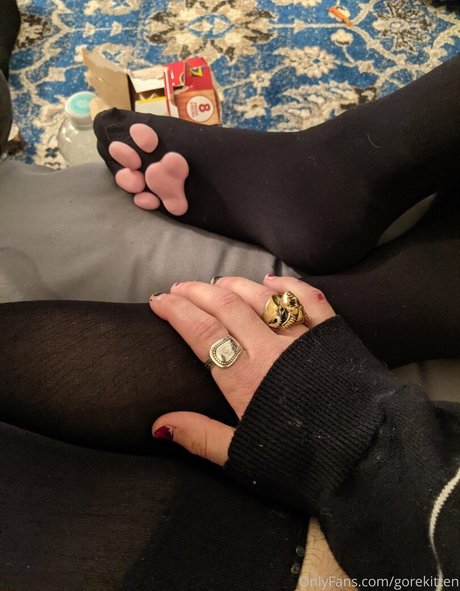 Alasti lekkinud OnlyFans-i pilt Gorekitten