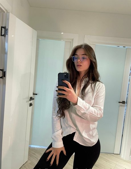 Обнаженная фотография утечки OnlyFans от Inchiepeachy