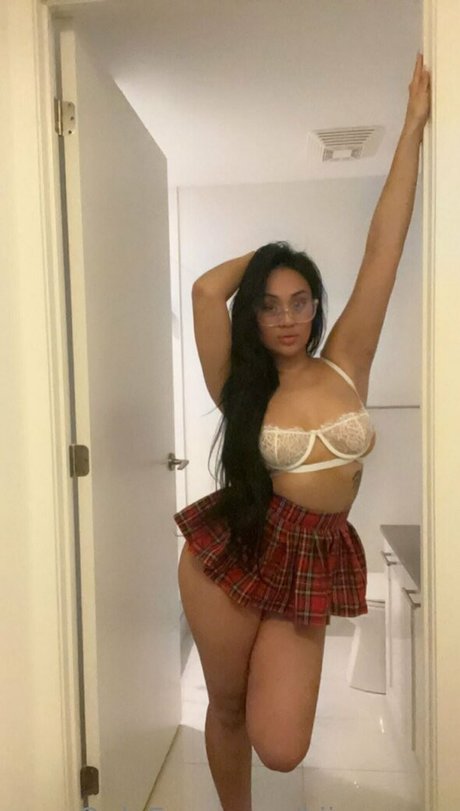 Naakte gelekte OnlyFans-foto van Kiimmmyr