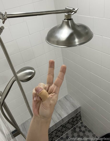 Naken lekkede OnlyFans-bilde av Pandagrlxxx