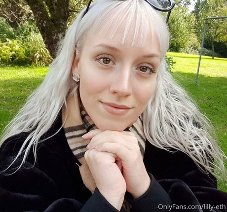 Alasti lekkinud OnlyFans-i pilt Lillyeth