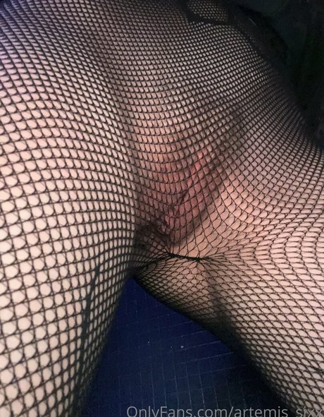 Alasti lekkinud OnlyFans-i pilt Artemissixx