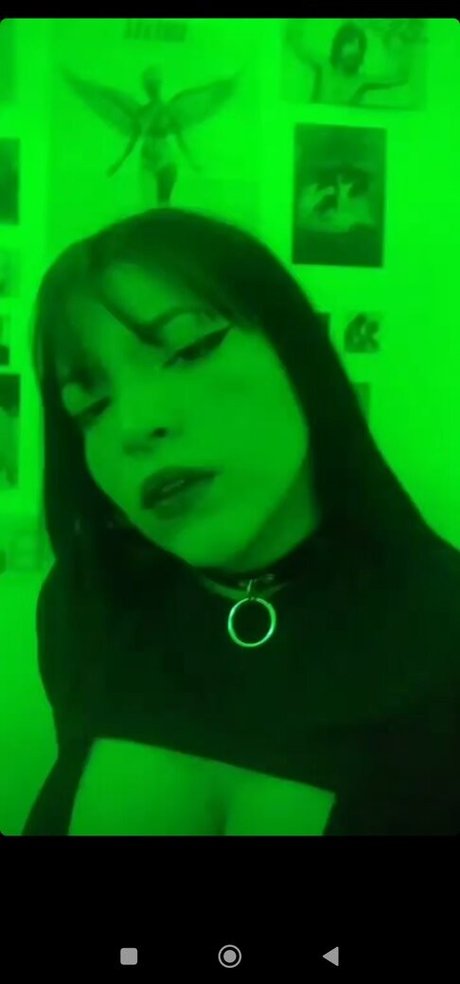 Nahá fotka uniklých OnlyFans od Freakemi