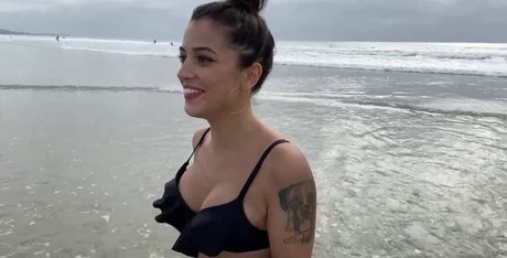 Alasti lekkinud OnlyFans-i pilt Ritaglitch