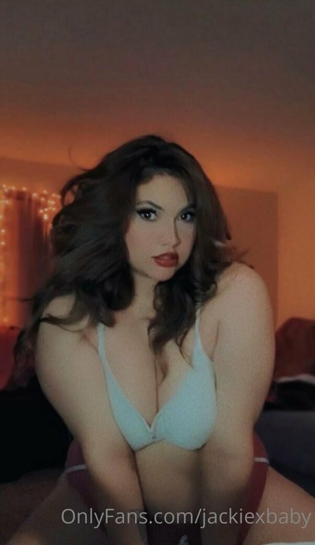 Nahá fotka uniklých OnlyFans od Jackiexbaby