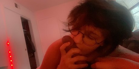 Обнаженная фотография утечки OnlyFans от Witheredroses