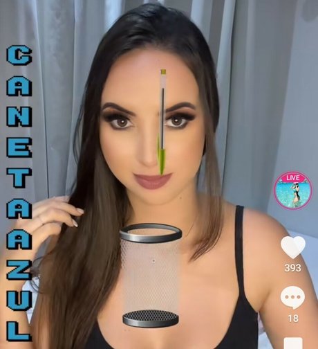 Naakte gelekte OnlyFans-foto van Alinedls Aline Oliveira