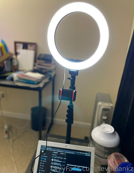 Foto desnuda filtrada de OnlyFans de Tevinbankz