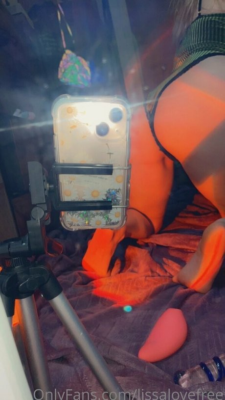 Alasti lekkinud OnlyFans-i pilt Lissalovefree