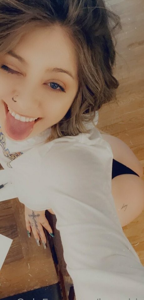 Naken läckt OnlyFans-bild av Berrybb