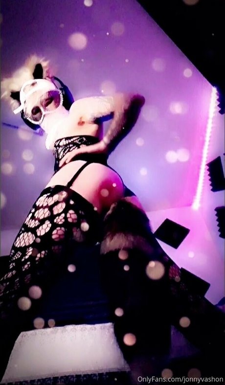 Alasti lekkinud OnlyFans-i pilt Jonnyvashon