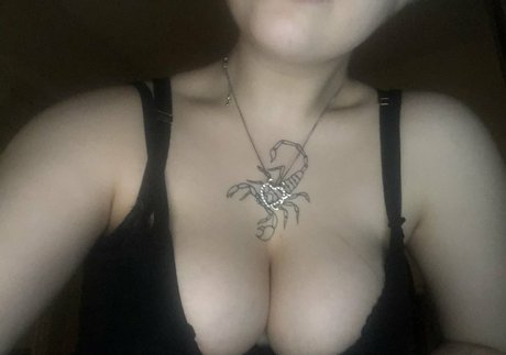 Nahá fotka uniklých OnlyFans od Pocketsapio