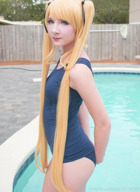 Обнаженная фотография утечки OnlyFans от Renbunni