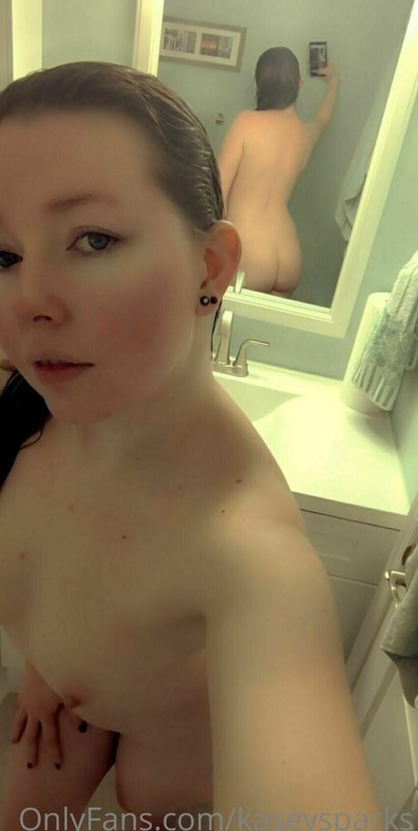 Naken lekkede OnlyFans-bilde av Kaseysparks