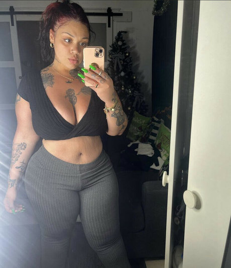 Alasti lekkinud OnlyFans-i pilt Krisssssx