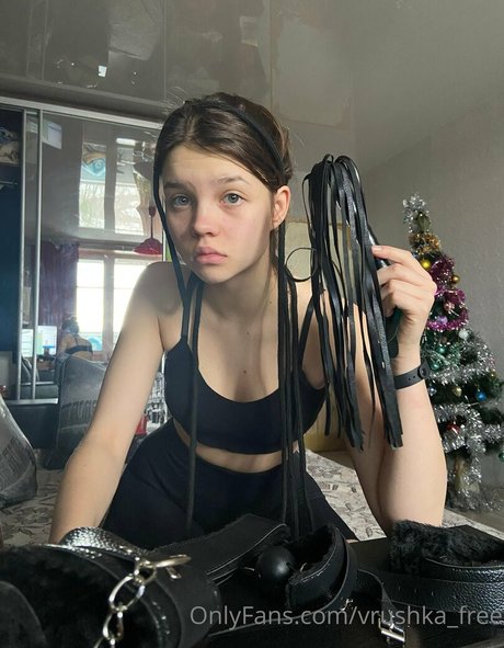 Alasti lekkinud OnlyFans-i pilt Vrushkafree