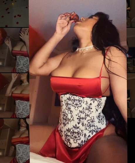 Naakte gelekte OnlyFans-foto van Diabellavip