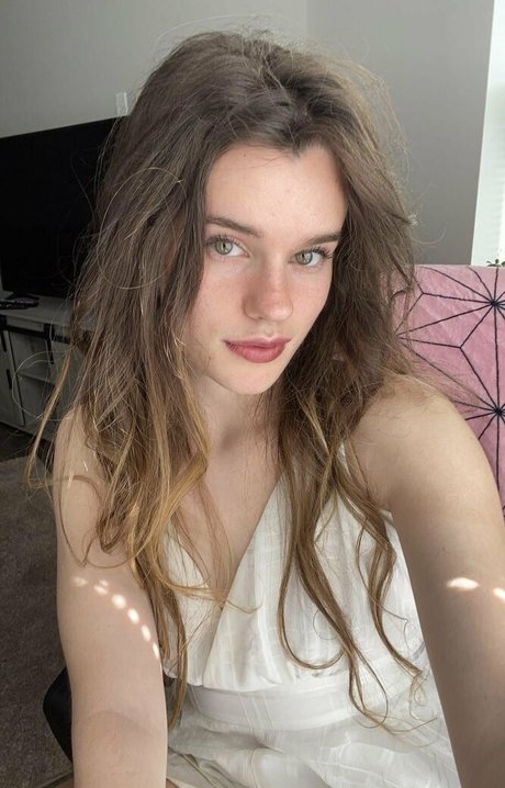 Foto desnuda filtrada de OnlyFans de Kesde