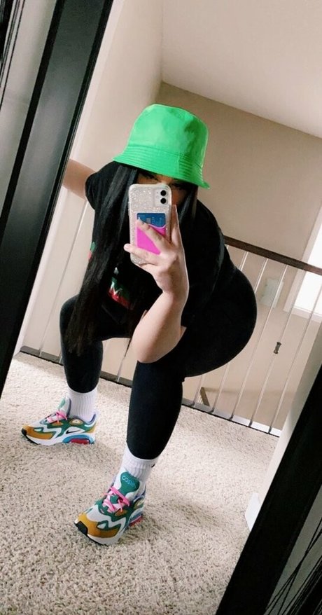 Naken lekkede OnlyFans-bilde av Isabelle Maltais