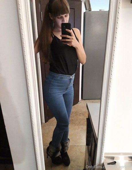 Nahá fotka uniklých OnlyFans od Lilyapricot