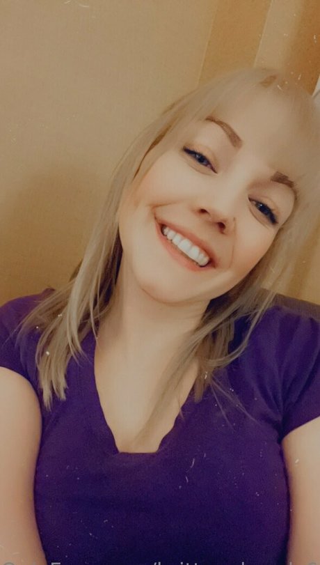 Foto di nudo di fuga di OnlyFans di Brittneybandz69