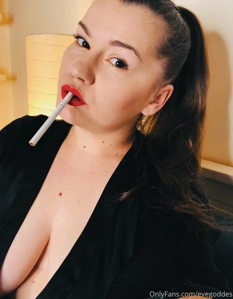 Foto desnuda filtrada de OnlyFans de Evegoddes