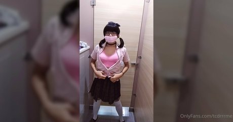 Nacktes geleaktes OnlyFans-Foto von Tcdrrrme