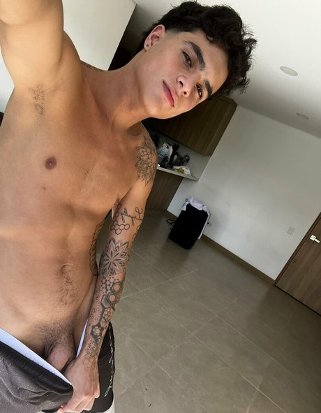 Naken lekkede OnlyFans-bilde av Josemanuelmontes