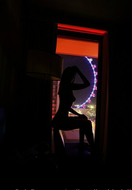 Nacktes geleaktes OnlyFans-Foto von Redheadbarbiedoll