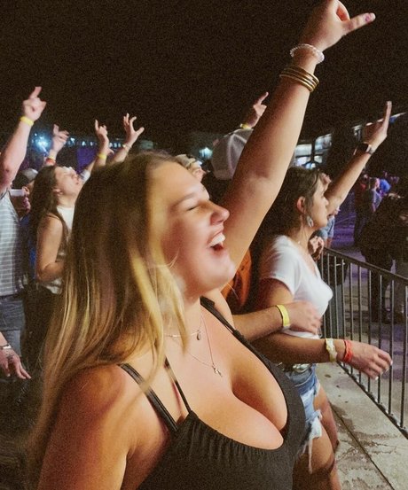 Foto di nudo di fuga di OnlyFans di Grace H