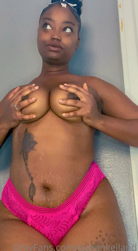 Обнаженная фотография утечки OnlyFans от Queenkeiland