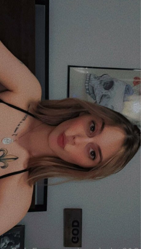 Alasti lekkinud OnlyFans-i pilt Rosebaby019