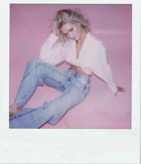 Обнаженная фотография утечки OnlyFans от Carolina Marie