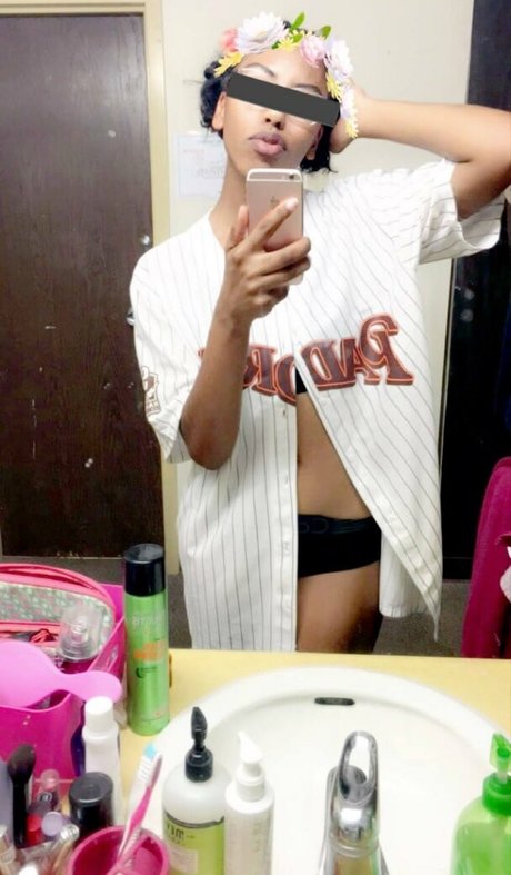 Photo nue de fuite OnlyFans de Asokahxxx