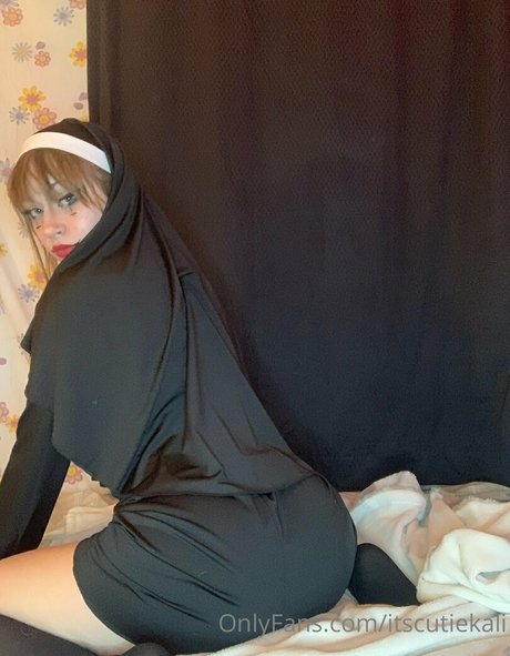 Naakte gelekte OnlyFans-foto van Itscutiekali
