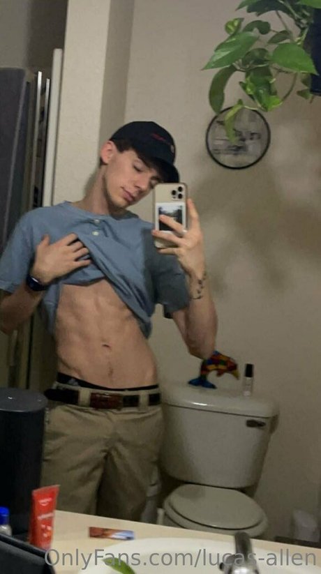 Alasti lekkinud OnlyFans-i pilt Lucasallen