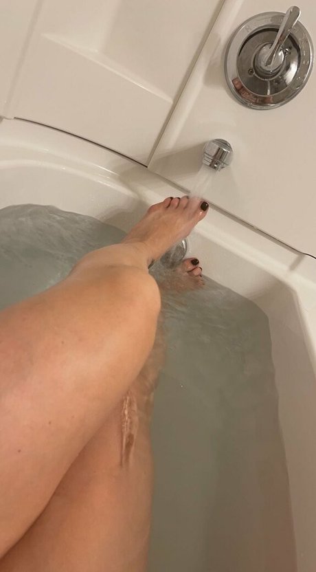 Naken lekkede OnlyFans-bilde av Unconstrainedbyu