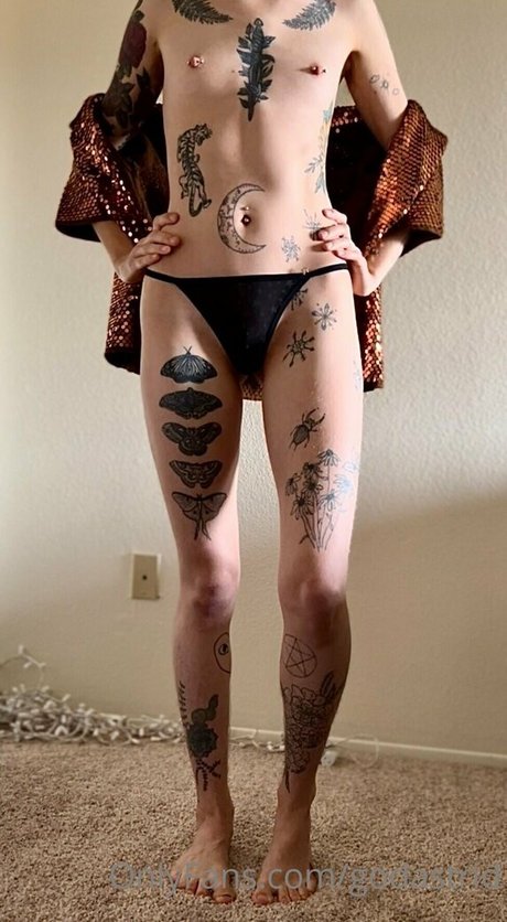 Naken lekkede OnlyFans-bilde av Onlyfaery