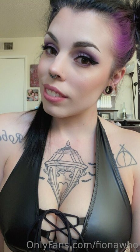Naakte gelekte OnlyFans-foto van Fionawho