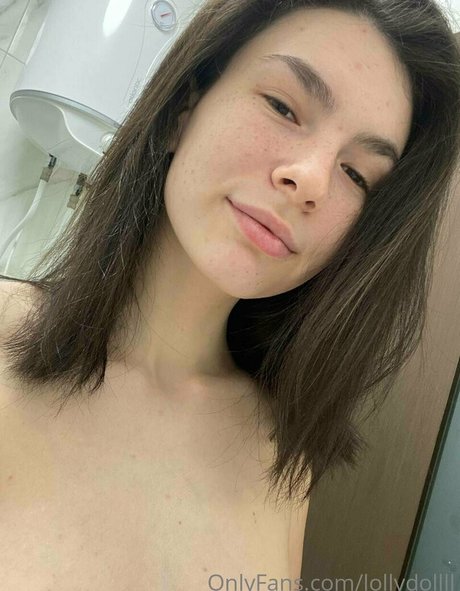 Обнаженная фотография утечки OnlyFans от Lollydollll