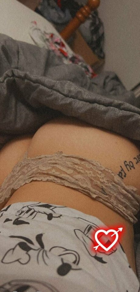 Photo nue de fuite OnlyFans de Izzyizzyy